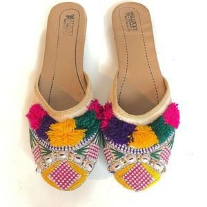 Multicolored shoes Pakistani khussa shoes jutti Ethnic slip-on flats